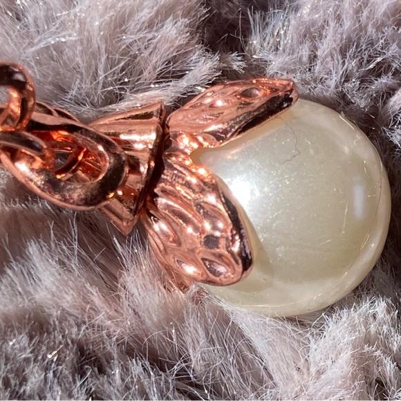 Paparazzi Copper and Faux Pearl Charm Necklace NWT. Vintage Vibe. - Picture 4 of 7